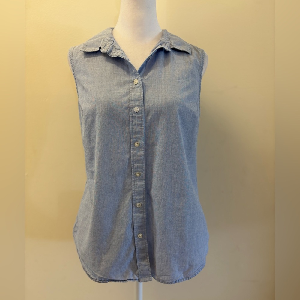 Small Petite Talbots Blue Chambray Sleeveless Button Down Shirt - Picture 3 of 10